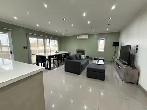 VENTA  VIVIENDA DE CATEGORÍA + IMPORORTANTE GALPÓN