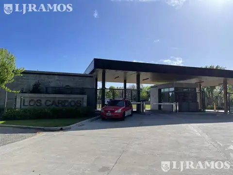 LOTE en VENTA con la mejor orientación NE en el EXCLUSIVO BARRIO LOS CARDOS DE PUNTA CHICA.