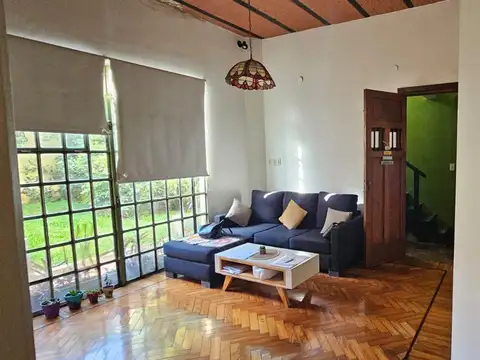 Venta de Casa 5 ambientes con patio en Villa Urquiza