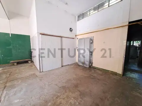 Venta Galpón/Deposito con cámaras de frio en Hurlingham
