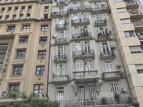 Departamento en venta, Av. Santa Libertad frances antiguo 80 m2. frente