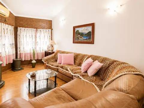 Casa y Galpón Venta/Alquiler
