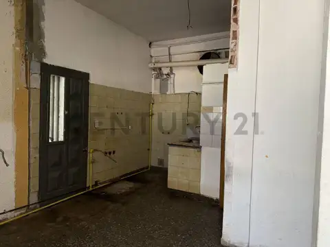 Juan B Justo 100, Piso 0