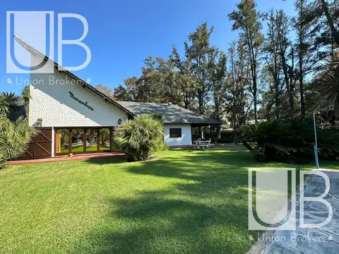 Quinta en Venta con 6 cocheras