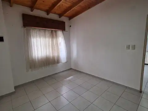 Depto Tipo Casa en Alquiler de 2 ambientes
