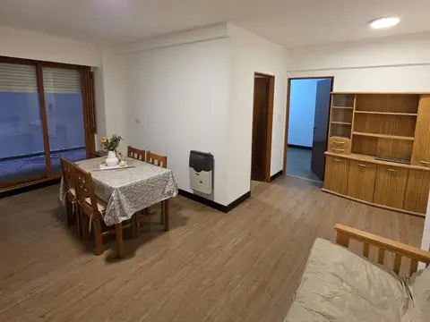 Departamento alquiler, Mendoza 3800 con patio refaccionado, semi amueblado.  