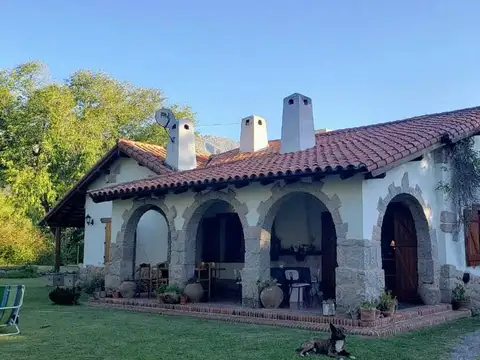 Casa 4 ambientes con 3 baños