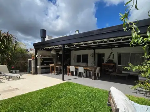 Casa en Venta y Alquiler en San Gabriel 3 dormitorios, Villanueva 100