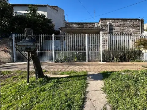CASA DE 5 AMBIENTES  LLAVALLOL LISTA PARA HABITAR
