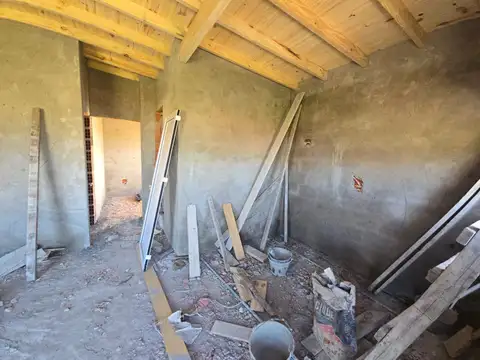 Casa 3 ambientes con 1 baño