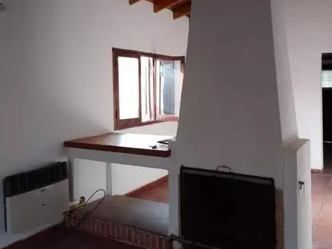 Casa en venta - 2 Dormitorios 1 Baño 1 Cochera - 600Mts2 - General Villegas