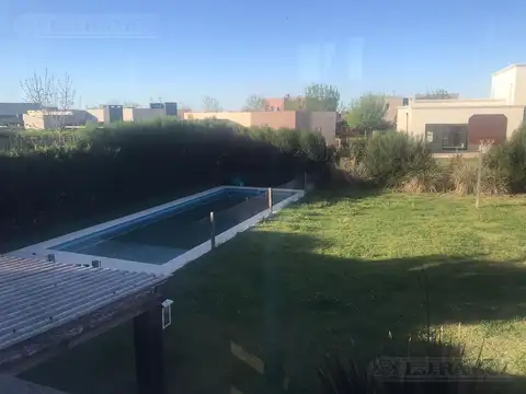 Casa en Alquiler de 3 dormitorios