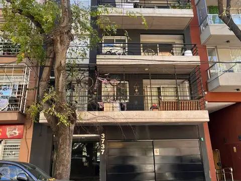 Departamento 2 ambientes súper luminoso en 6° piso con balcón terraza