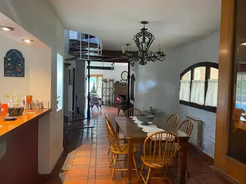 Venta casa 4 amb. c/piscina B° Golfer's Pilar