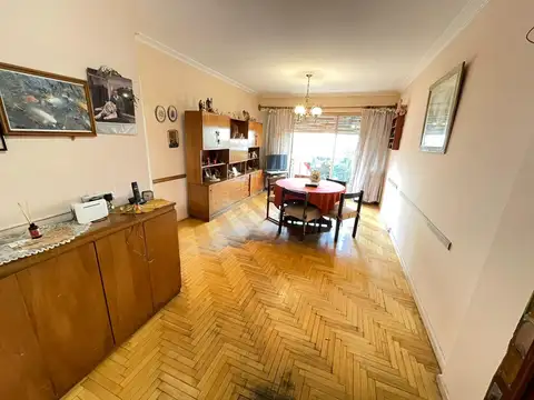 Venta Departamento 4 ambientes con Balcon al Frente en Caballito