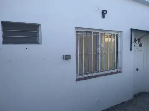 Depto Tipo Casa en Venta en El Palomar, USD 45.000