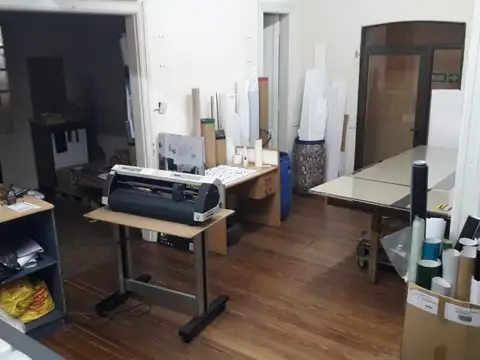 VENTA LOCAL SOBRE AVENIDA - LANÚS - A MTS ESTACIÓN