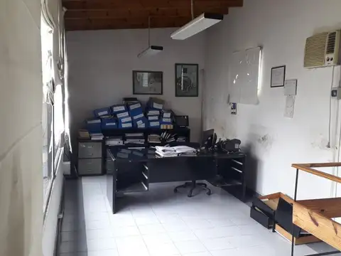 Av Hipolito Yrigoyen 4900