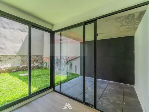ALQUILER APART 2 DORM Y PATIO DE 20 MTS, PQUE RODO