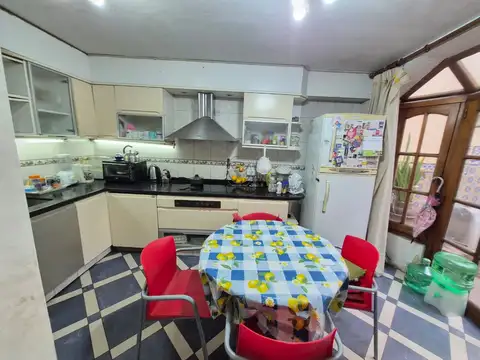 Negocio especial en venta en Floresta, 2 locales, galpon y vivienda