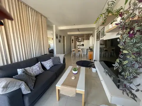 Andrés Lamas 1100