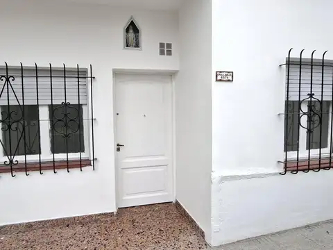 Depto Tipo Casa en Alquiler de 3 ambientes