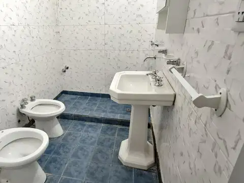Depto Tipo Casa en Alquiler 60 años
