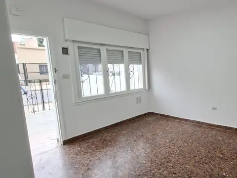 Depto Tipo Casa en Alquiler de 2 dormitorios