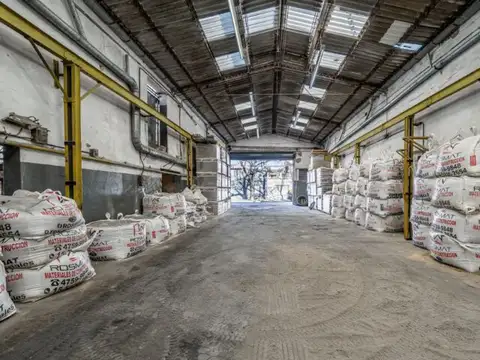 GALPON VENTA 2070 METROS CON RENTA EN DOLARES