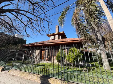 Casa en venta en Manuel B Gonnet