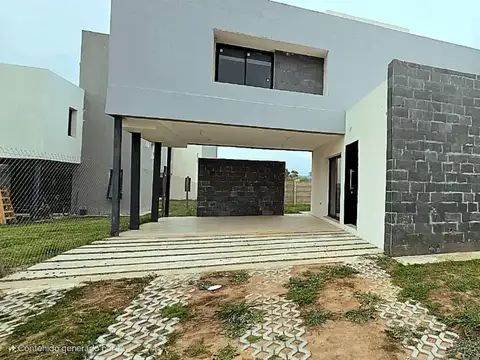 Casa en housing a estrenar E53 2 dormitorios