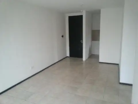 Maestro Vidal 100, Piso 2°