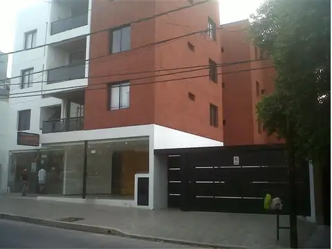 Departamento en Alquiler en Alto Alberdi, $ 750.000