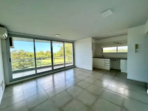 VENTA APARTAMENTO 2 DORMITORIOS COCHERA MALDONADO