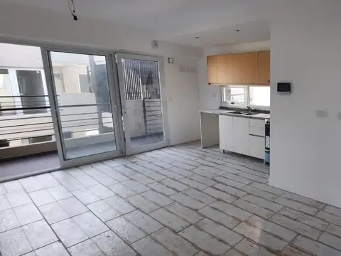 Tamborini 4800, Piso 4