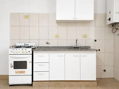 Departamento en Alquiler en Cinco Esquinas, $ 280.000