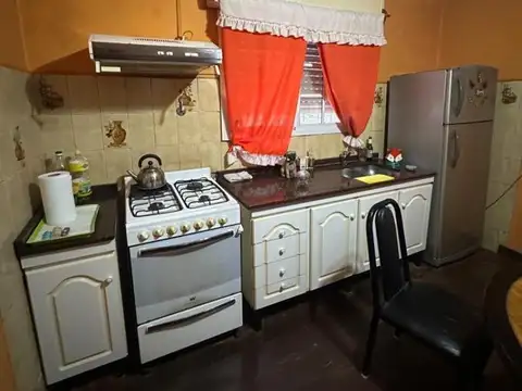 VENTA CASA AMERICANA 2 DORMITORIOS FONDO LIBRE MERLO PARQUE