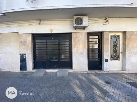 Casa 2 Dormitorios con patio y cochera - Colon 1700 - La Sexta - Rosario | Venta
