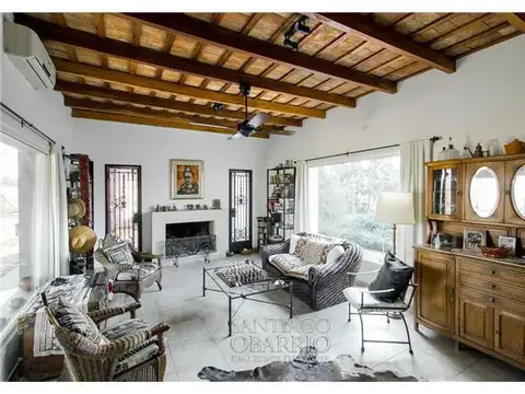 Casa en Venta con 2 cocheras