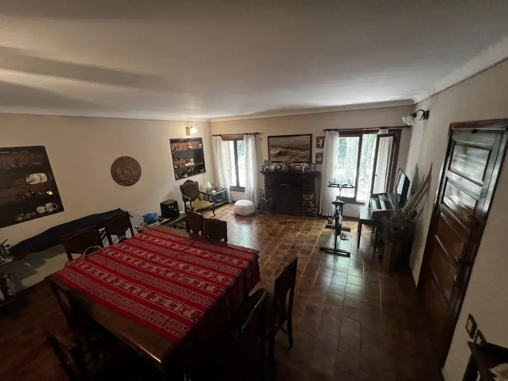 143 esquina 40 300