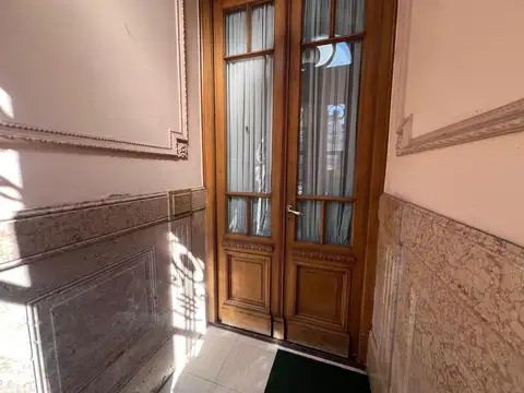 Casa 6 ambientes con 2 baños