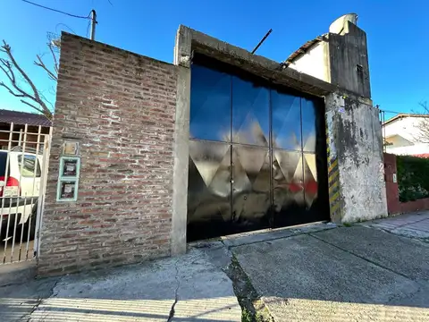 ALQUILER - GALPON CON OFICINA - 300 METROS - MERLO NORTE