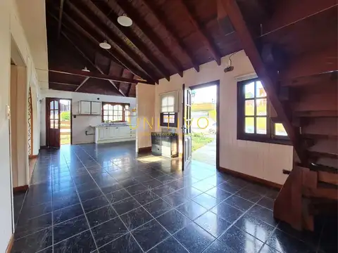 Casa 3 ambientes con 1 baño