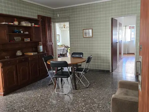 Departamento 5 ambientes con 2 baños