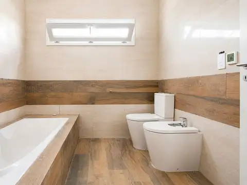 Casa 5 ambientes con 2 baños
