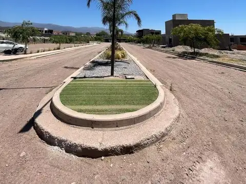 Barrio Las Acacias, Calle Segundo Sombra