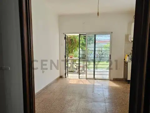 calle 38 200, Piso 1