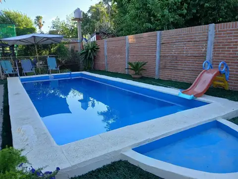 Casa en Venta con 4 cocheras