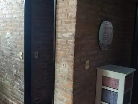 Casa en Alquiler con 3 cocheras