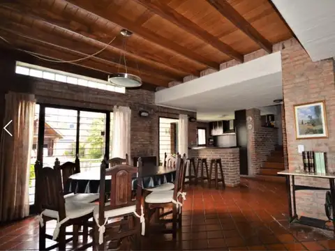 Casa en Alquiler en Ituzaingo, USD 2.100
